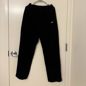 ALO Yoga Accolade Straight  Leg Sweatpant Black Size M